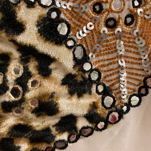 Georgette Top. Excellent Condition. White. Large. Beautiful - Picture 11 of 11